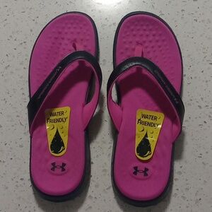 UNDER ARMOUR PINK AND BLACK WATER FRIENDLY SANDALS